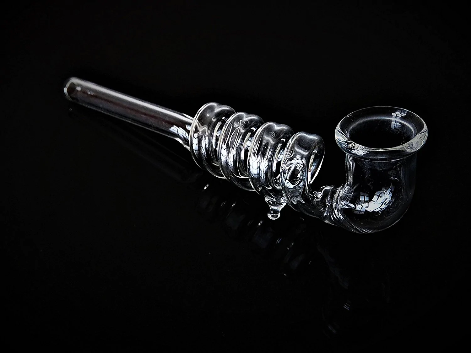 6 Reasons Why a Glass Pipe is an Excellent Gifting Option